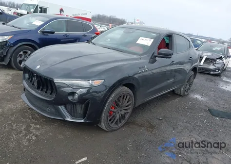 2022 Maserati Levante Modena S z USA, uszkodzony, nr VIN ZN661ZUM3NX402763